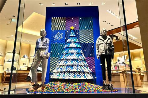 Master LEGO Builders Craft Louis Vuitton's Christmas .